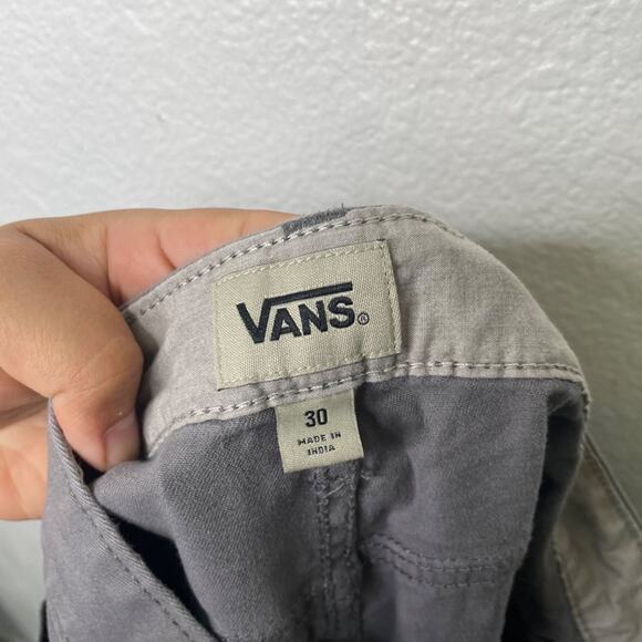 Vans Mens Shorts Size 30 Light Gray Casual 10" Inseam Cotton Everyday Wear - Picture 3 of 16